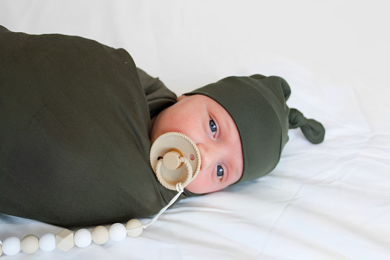 SABANA Y GORRO VERDE MILITAR